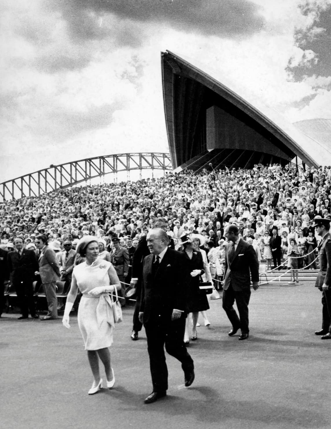 queen visit to sydney 1970